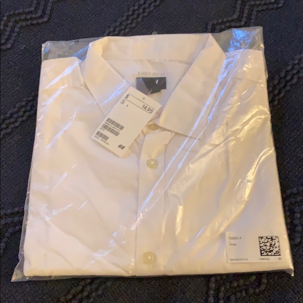 White button up t-shirt 🌱